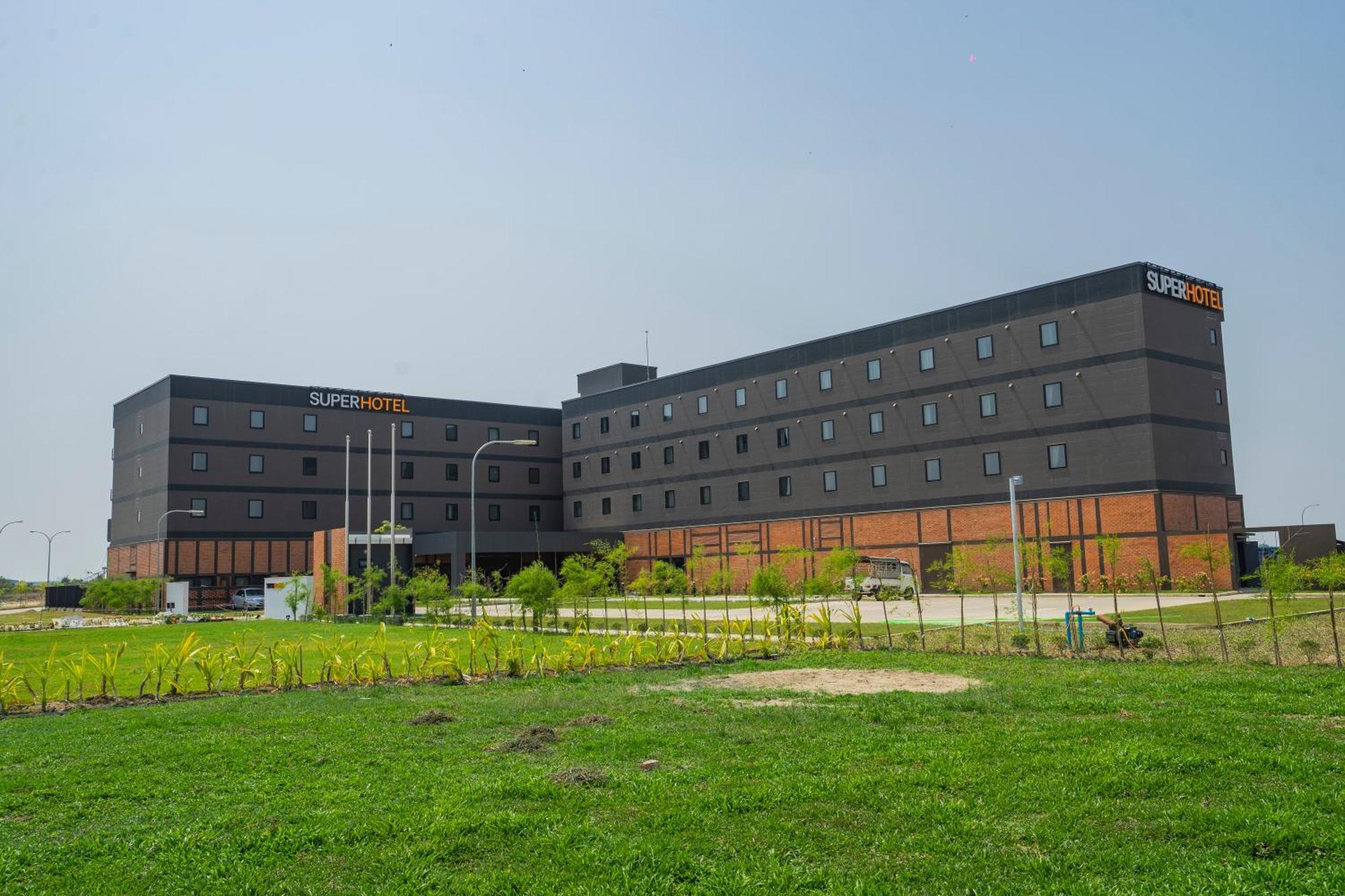 Super Hotel Thilawa Rangum Exterior foto
